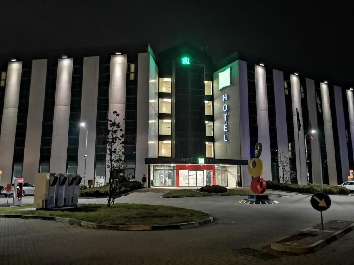 Готель Ibis Styles Milano Melegnano Carpiano Екстер'єр фото